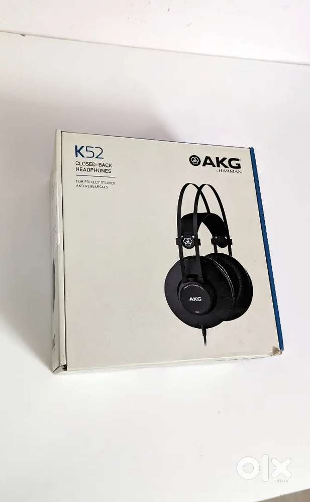 AKG K52 Headphones – Good Condition