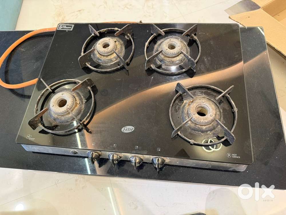 Glen 4 burner gas stove, well maintained