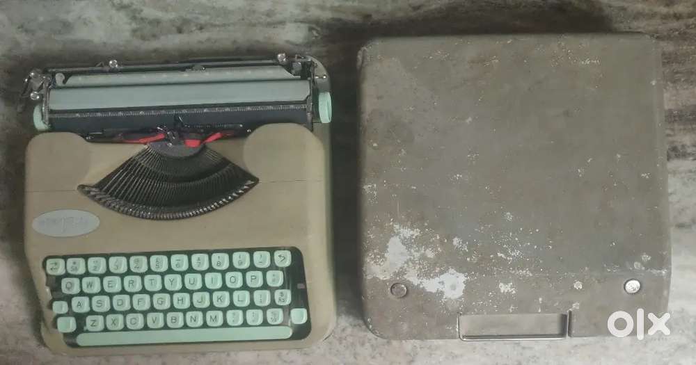 Vintage Typewriter