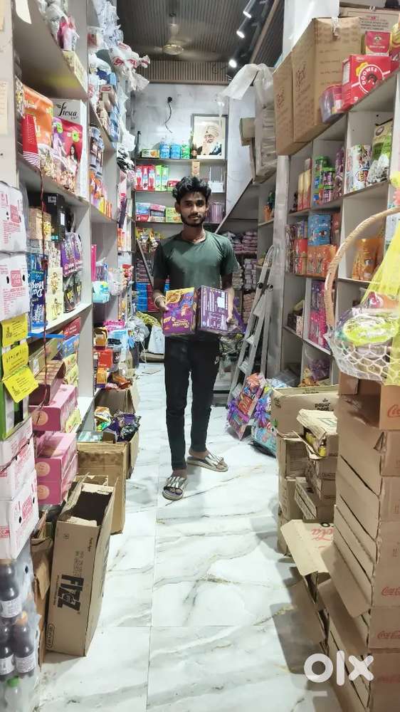 Selman for confecnanary items shop