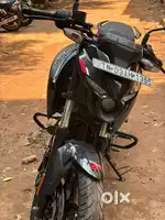 Pulsar N160 164.82cc oil-cooled engine, dual-channel ABS,