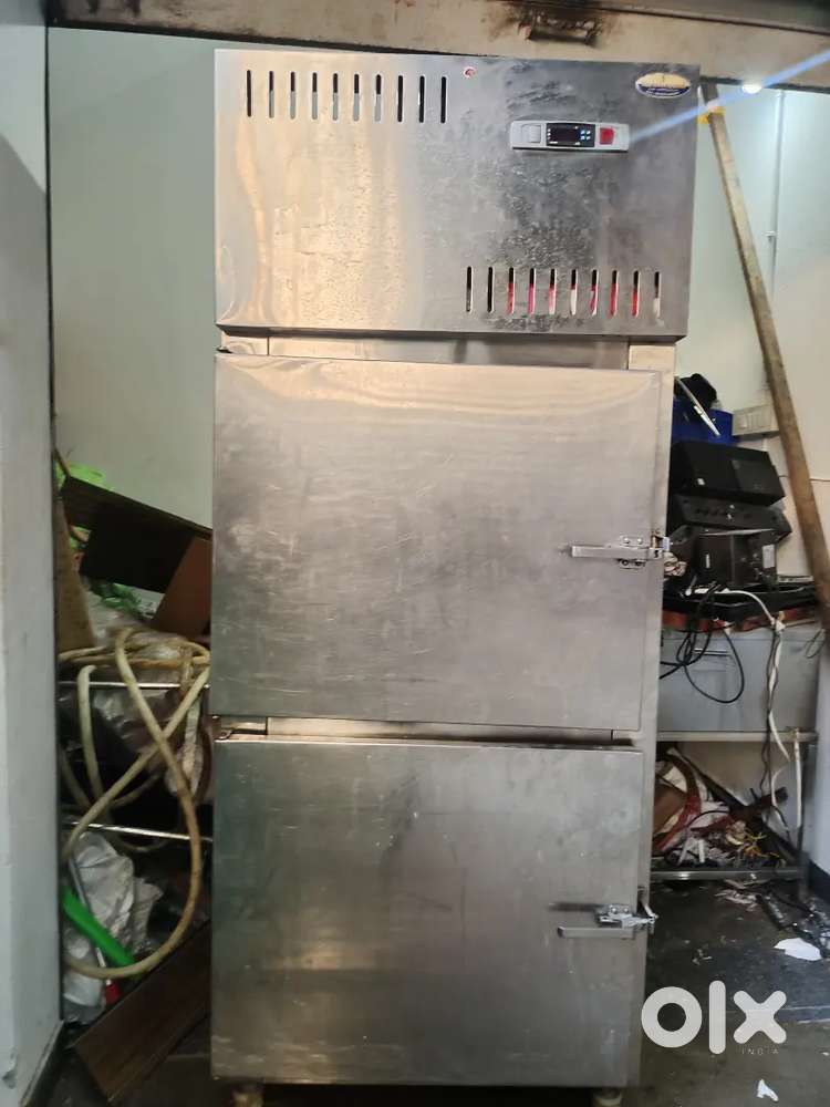 Selling vertical deep freezer, with best price.
