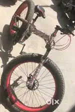 Fat bicycle low running