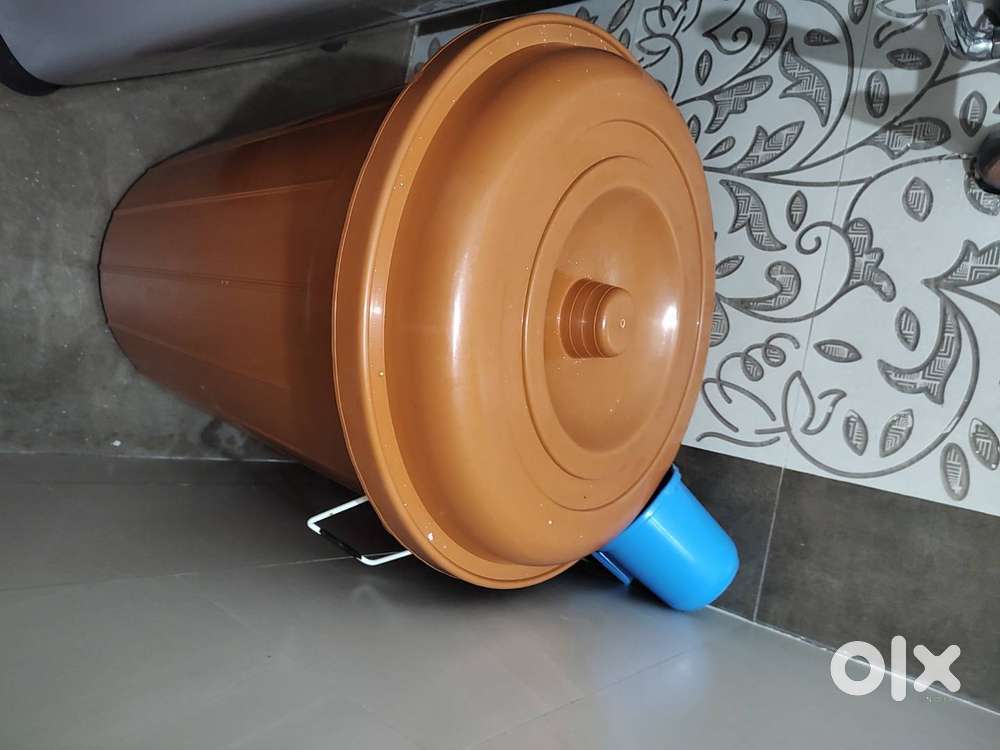 Plastic drum/bucket, 2 number, 100 liter