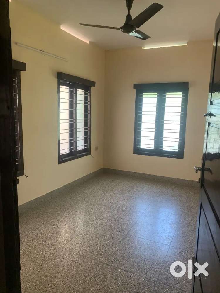 Well maintained house for rent