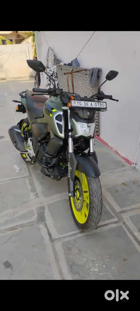 Yamaha fzs-version 4