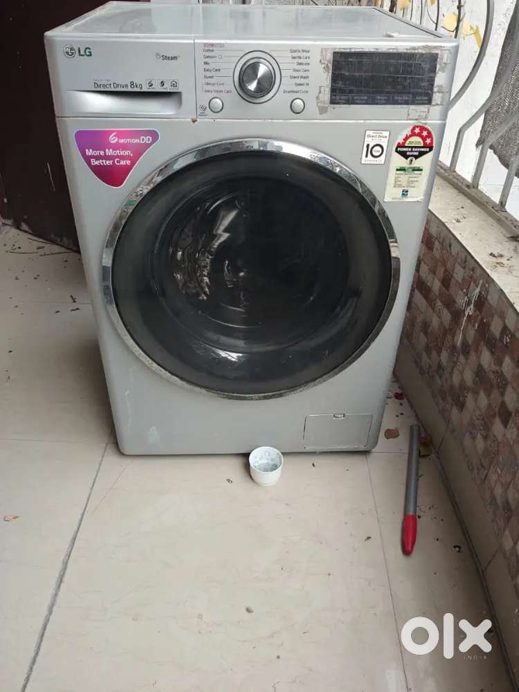LG 8 kg Front-Load Washing Machine (Model FHT1408ZWL)