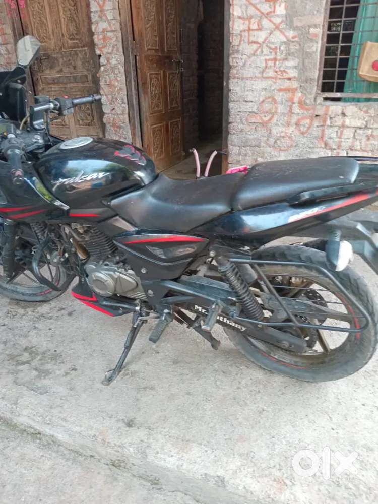 Bajjaj pulser 220