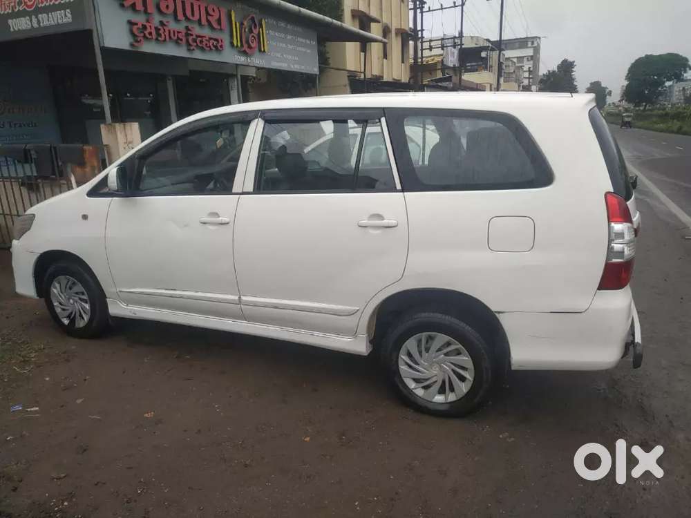 Toyota Innova 2016 Diesel 175000 Km Driven