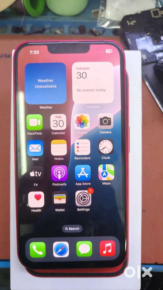 iPhone 14 128GB battery health 85 good condition