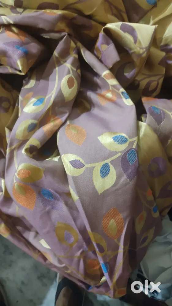 Second hand  Curtains nd chanderil for sale