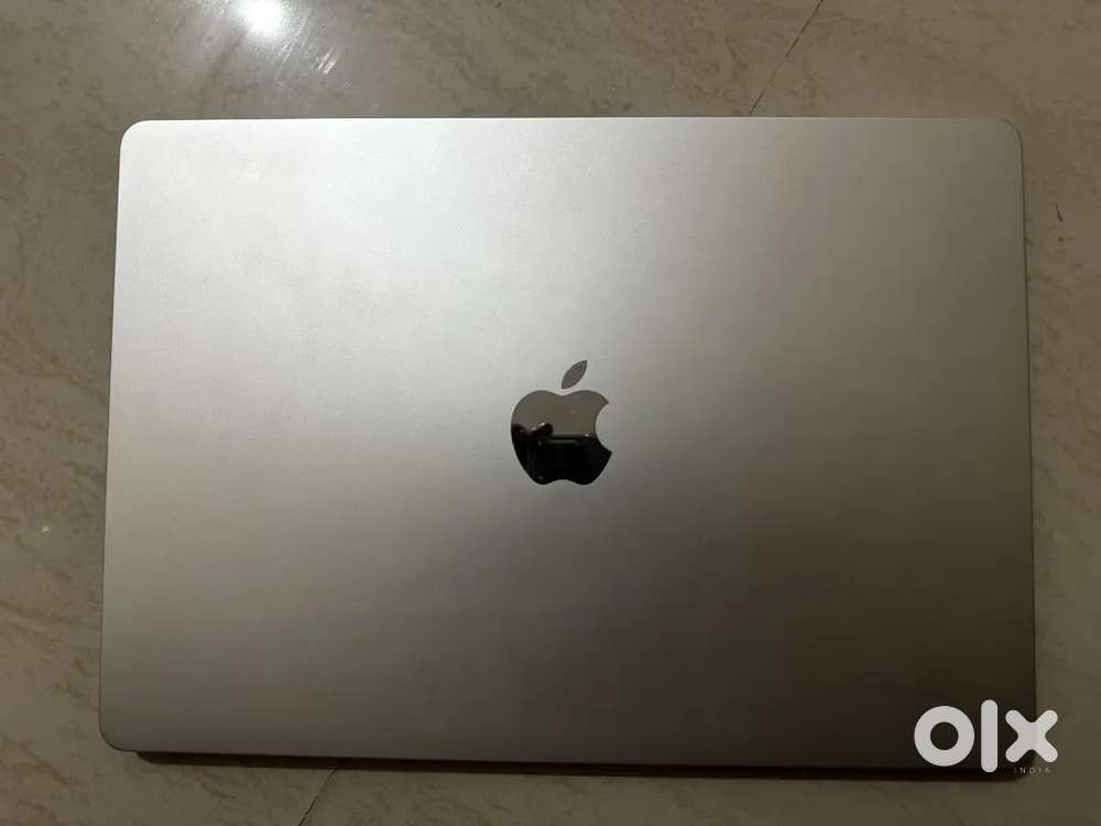 Apple Macbook M3 Air