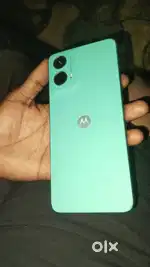 Mobile bechna hai box ke sath melega charger also