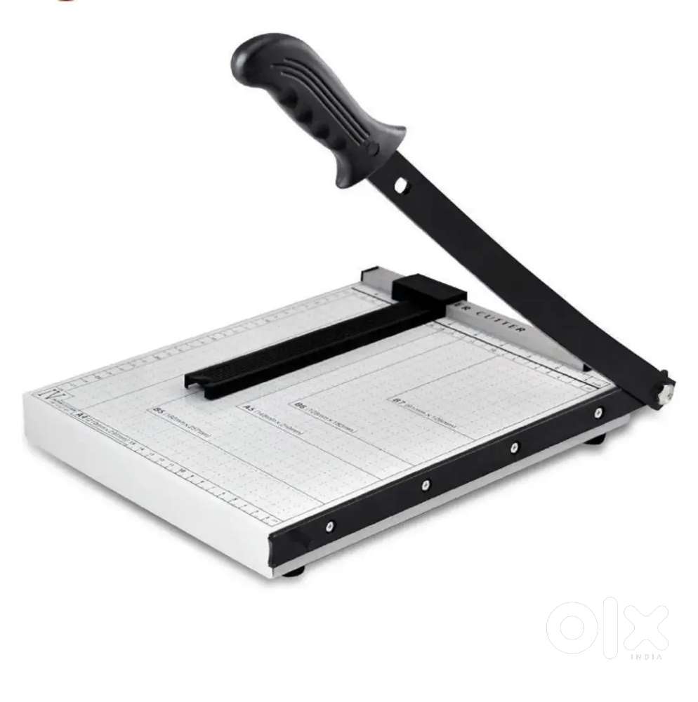 Paper cutter