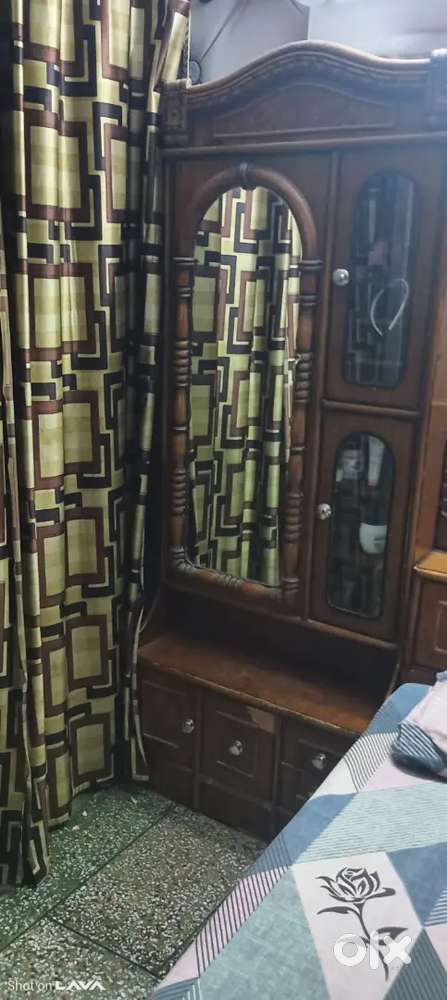 Dressing Table for Sale – Good Condition