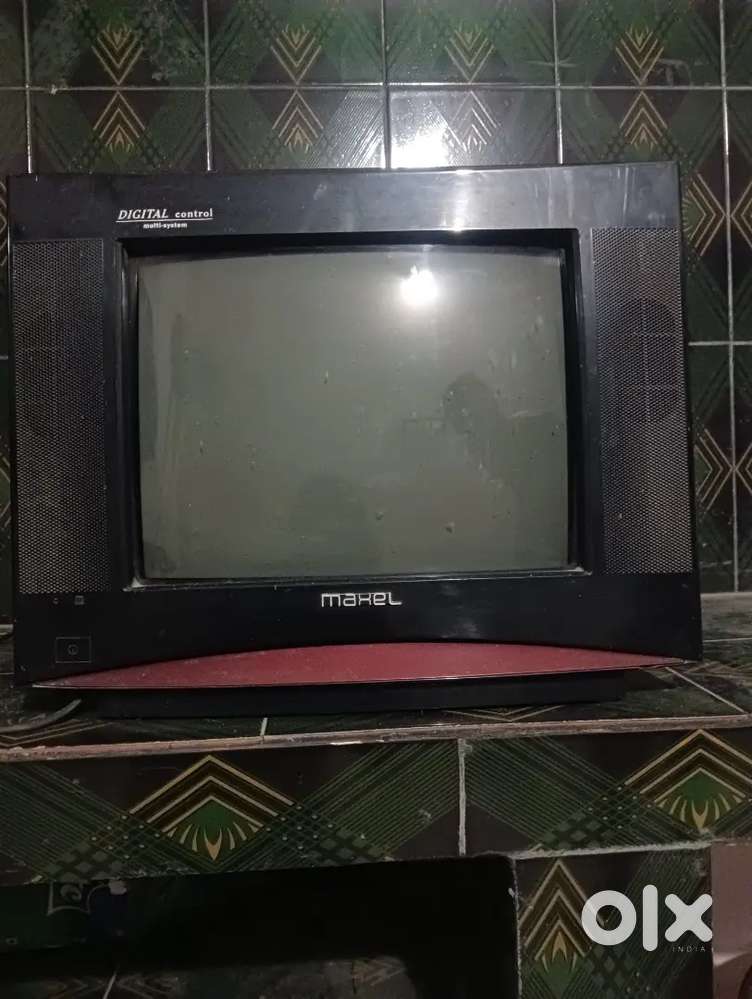 MAXEL T.V in running position