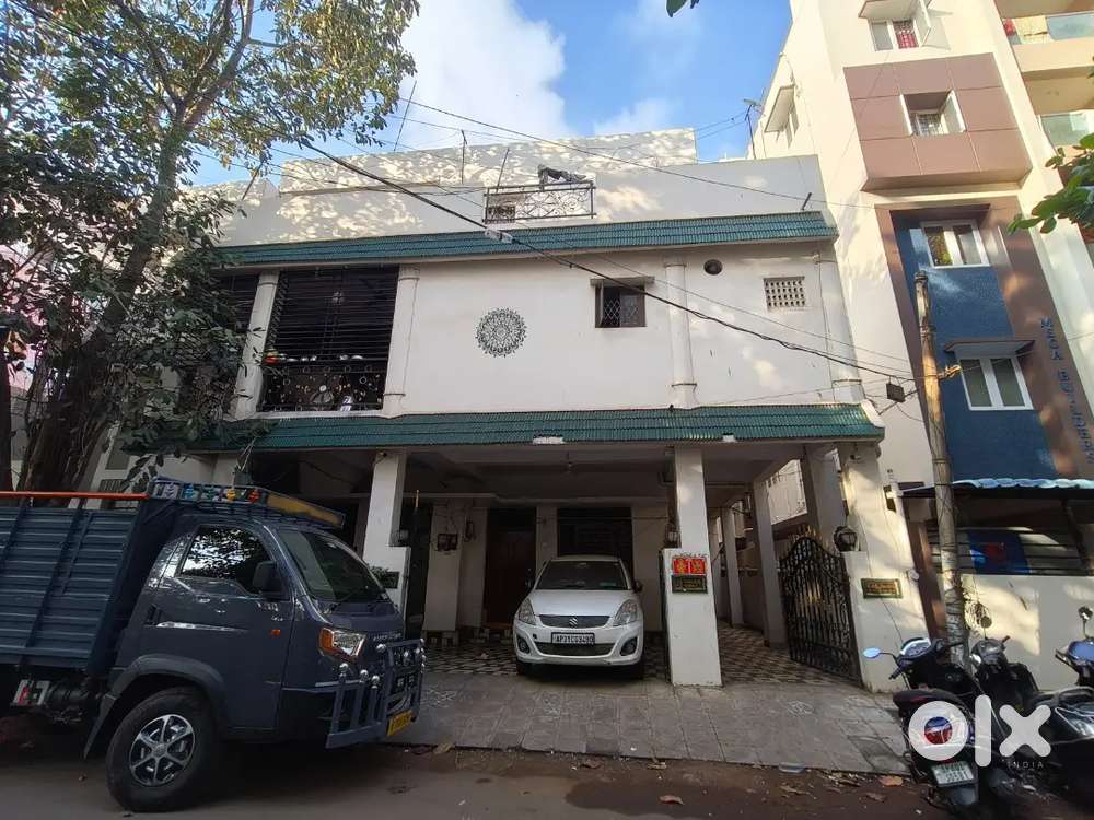 Single room and kitchen and bathroom