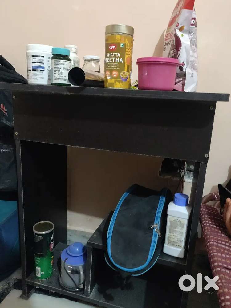 Small computer table / study