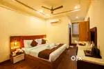 Lady receptionist for a 4star hotel at kochi city @ free food & stay
