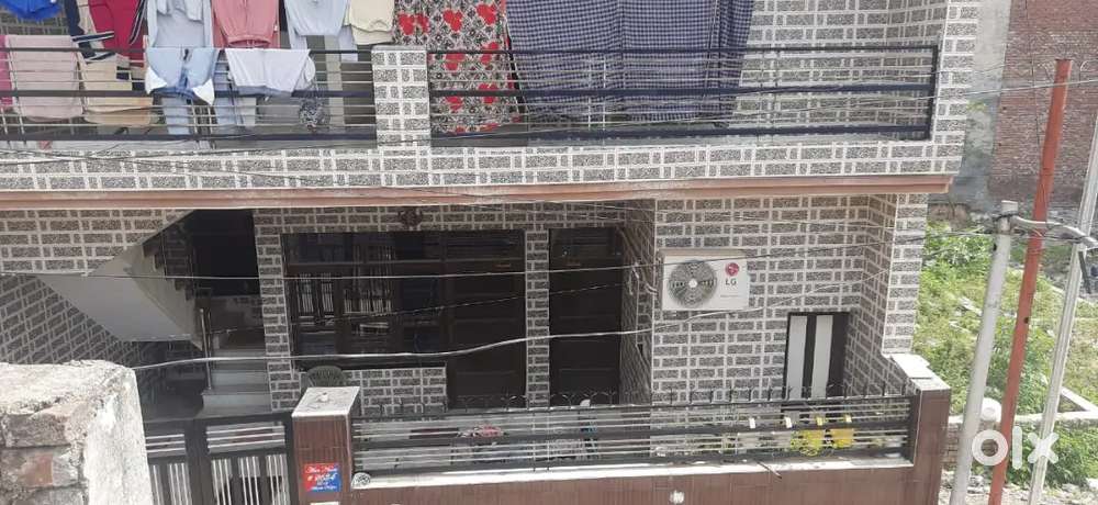 2 room set in 8000