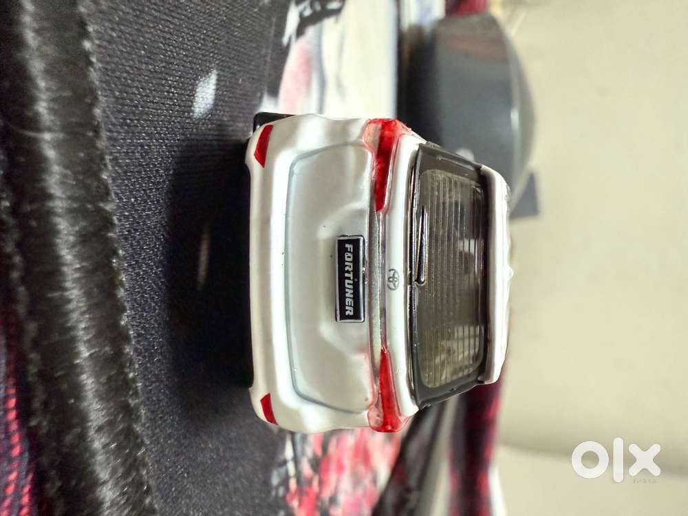 Diecast Toyota Fortuner  for sale(1:64)
