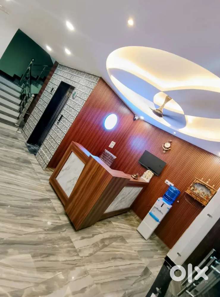 Ajabpur khurd sarasvati vihar e block me 33 gaj me duplex bana rahe