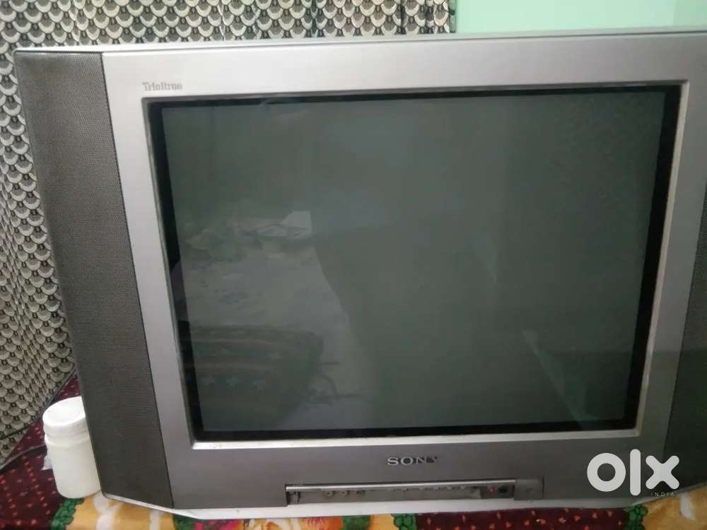 Sony Trinitron old TV