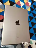 Ipad 5th generation like new 128 gb