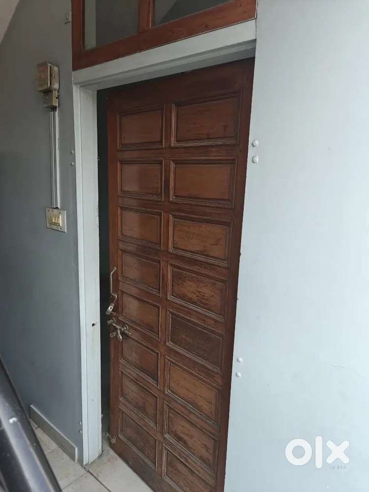 Office Available for Rent in Raja Park Tilaknagar