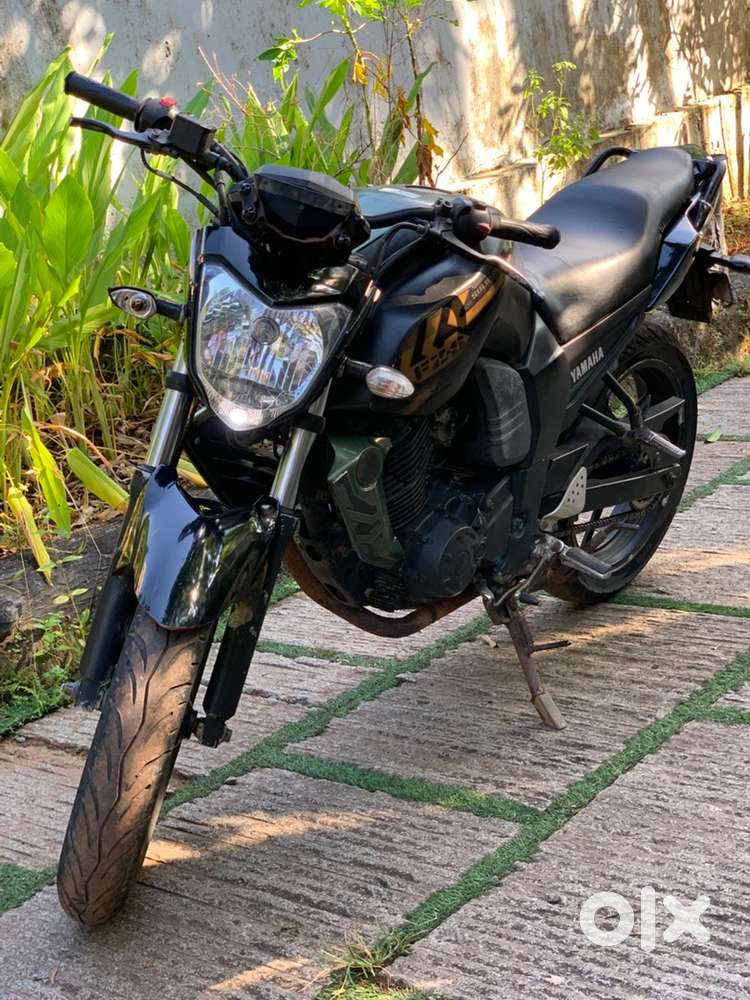 Yamaha fzs