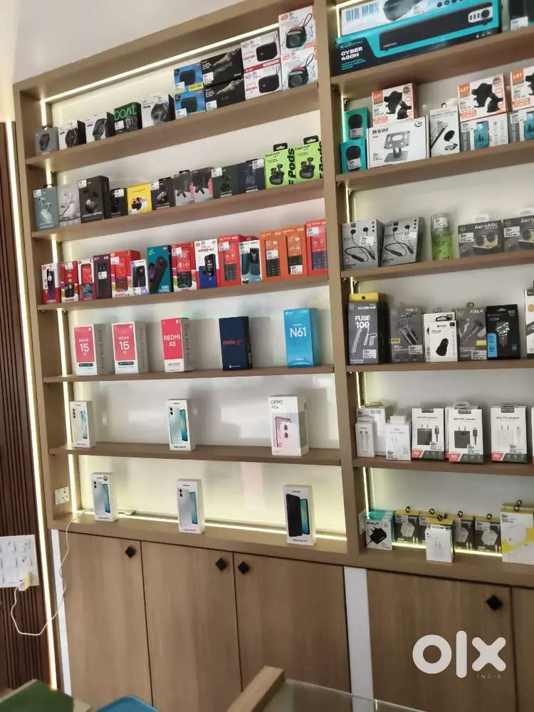 Wanted salesman needed for mobile shop