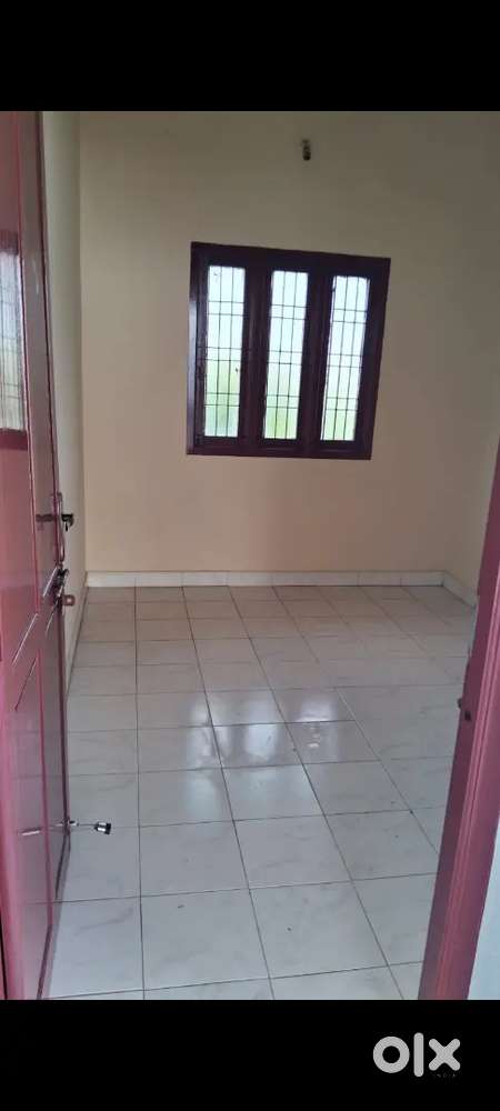 Anna nager lease room