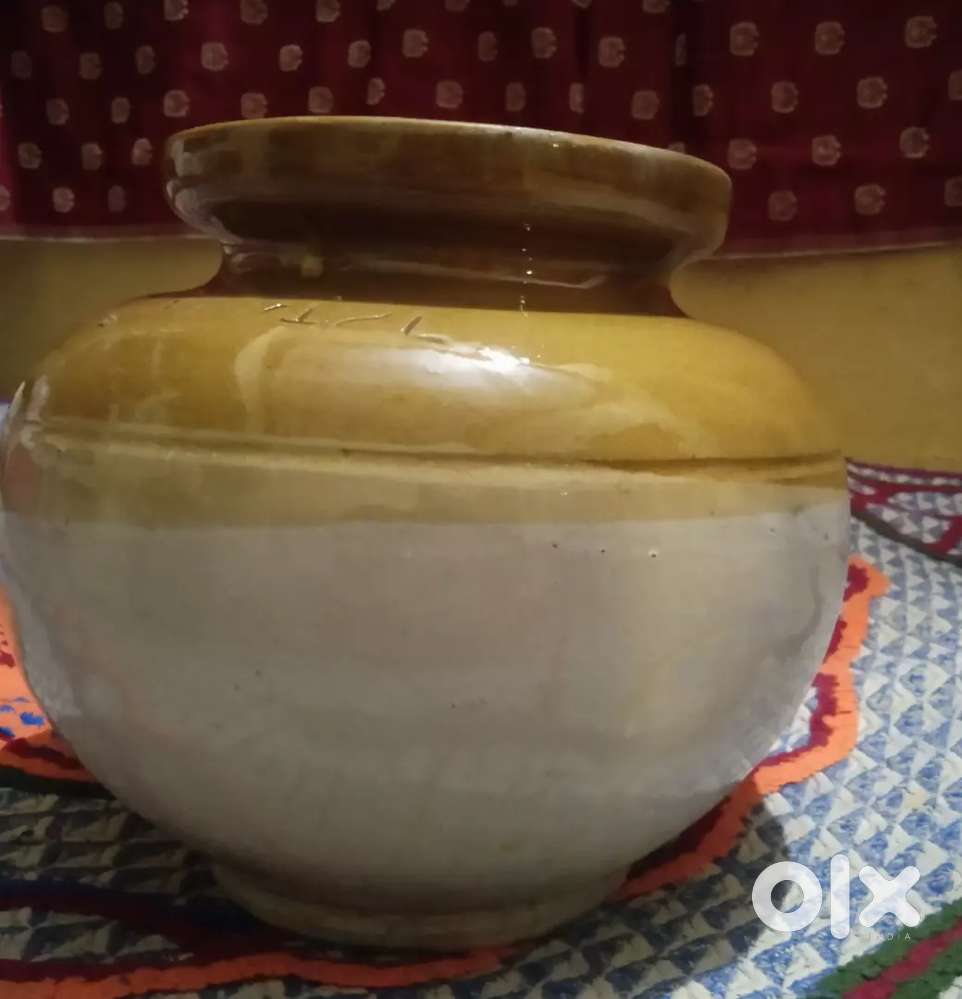 बरनी अचार वाली the ceremic pot for achaar