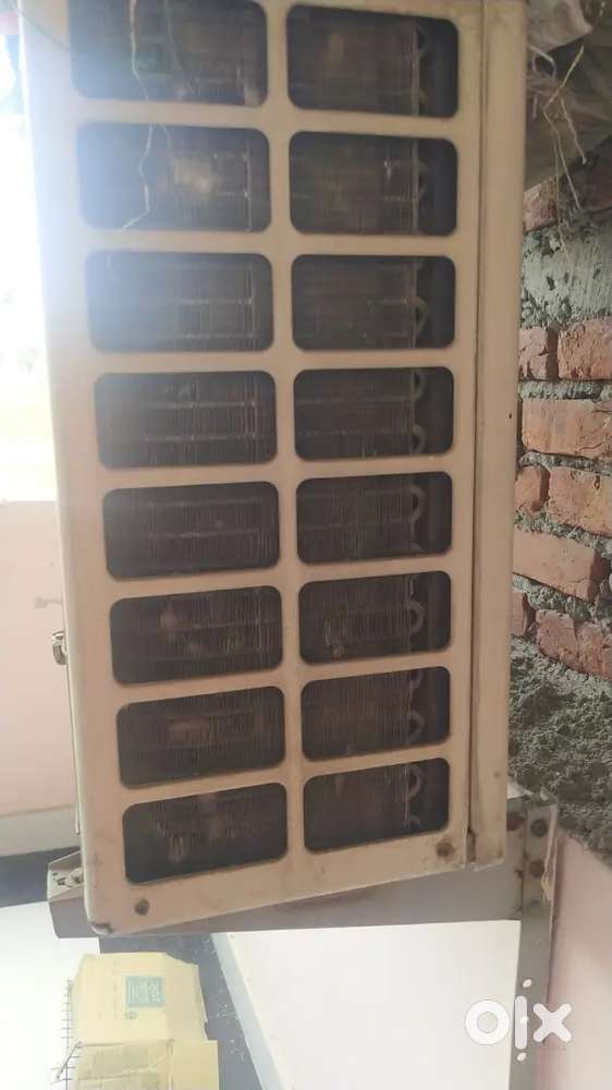 Samsung split AC 2ton
