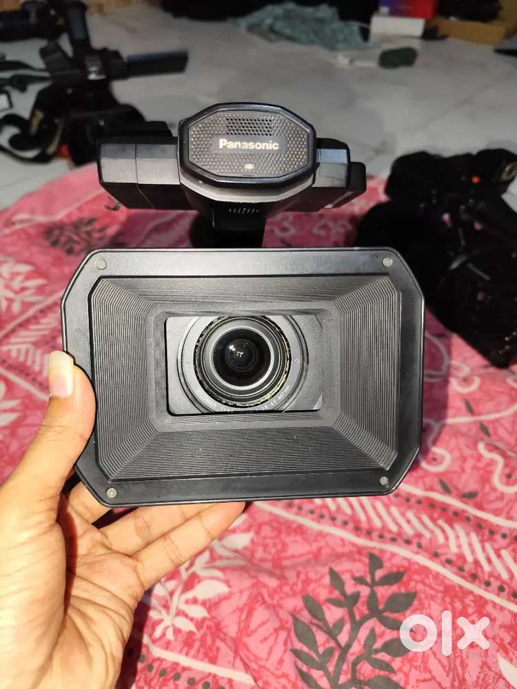 Panasonic UX 90 4k video camera