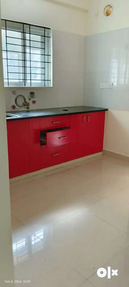 2BHK SEMI FURNISHED FLAT FOR RENT