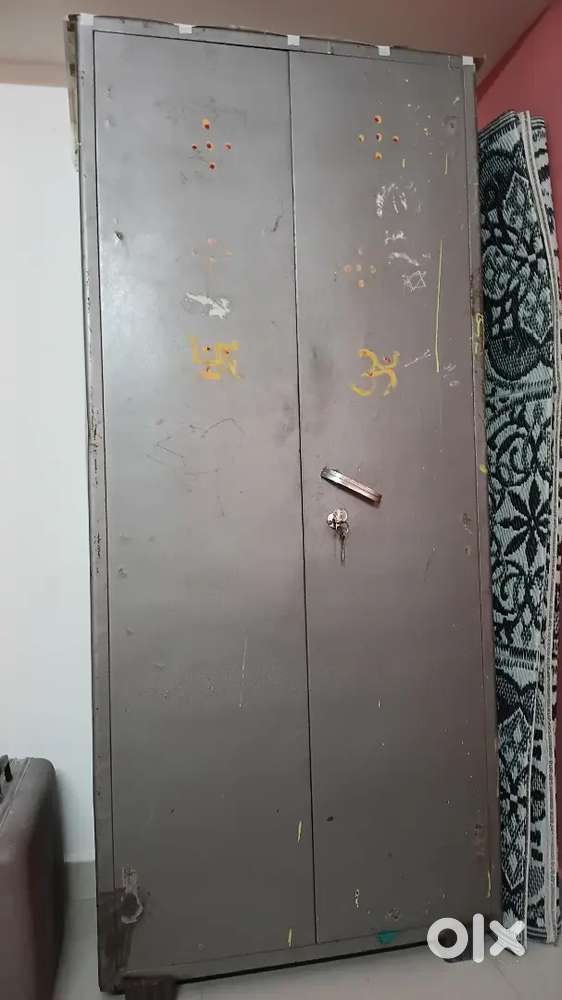 Steel almirah