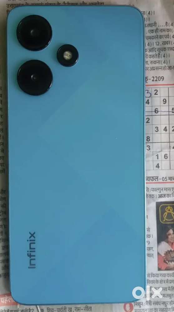 A One कंडीशन में है फोन । 8/128 GB 50MP कैमरा