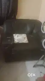 I have 1 pair of single sitting black sofa