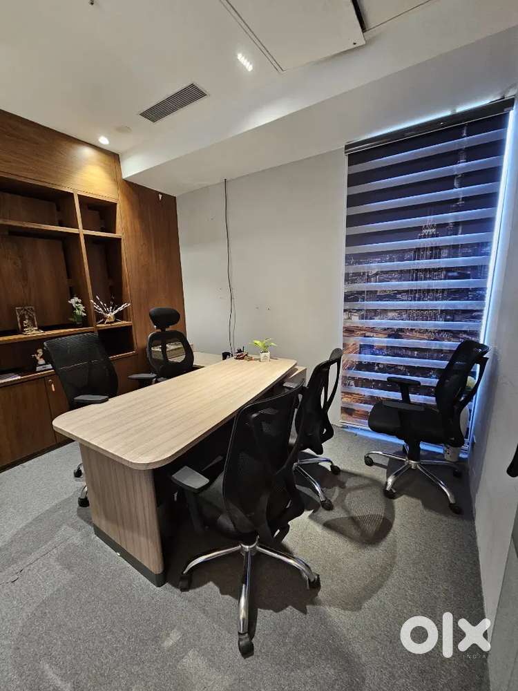LUXURIOUS OFFICE SPACE ON LEASE