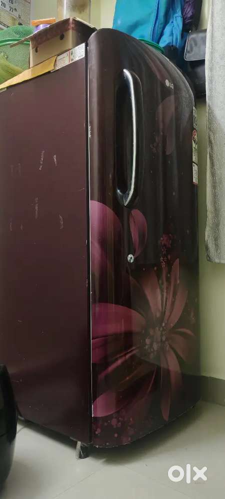 Second hand fridge only 6 months used