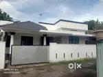 NEAR KALAMASSERY NUALS 3 BED OLD HOUSE FOR SALE.