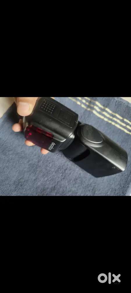 Godox V860 ii TTL Flash - For Sony Cameras + Extra Battery