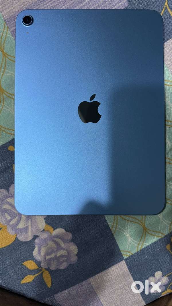 iPad 11th Gen A16 With Apple Pencil USB C And ESR cover and tempered