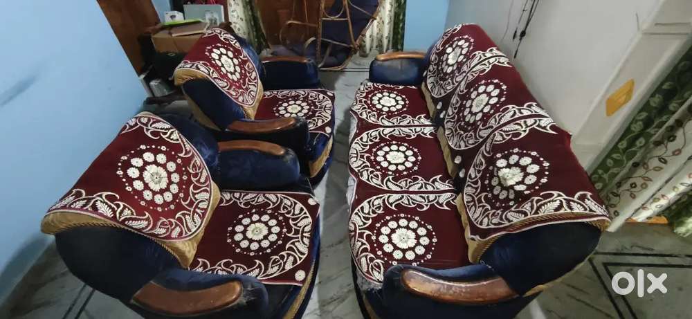 Premium 5-Year-Old Sofa Set  Excellent Condition  Genuine Sale
