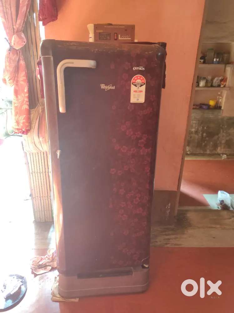 Whirlpool 180 liter fridge with good condition