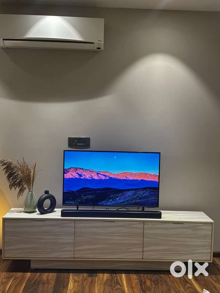 SAMSUNG QLED TV 43 INCH