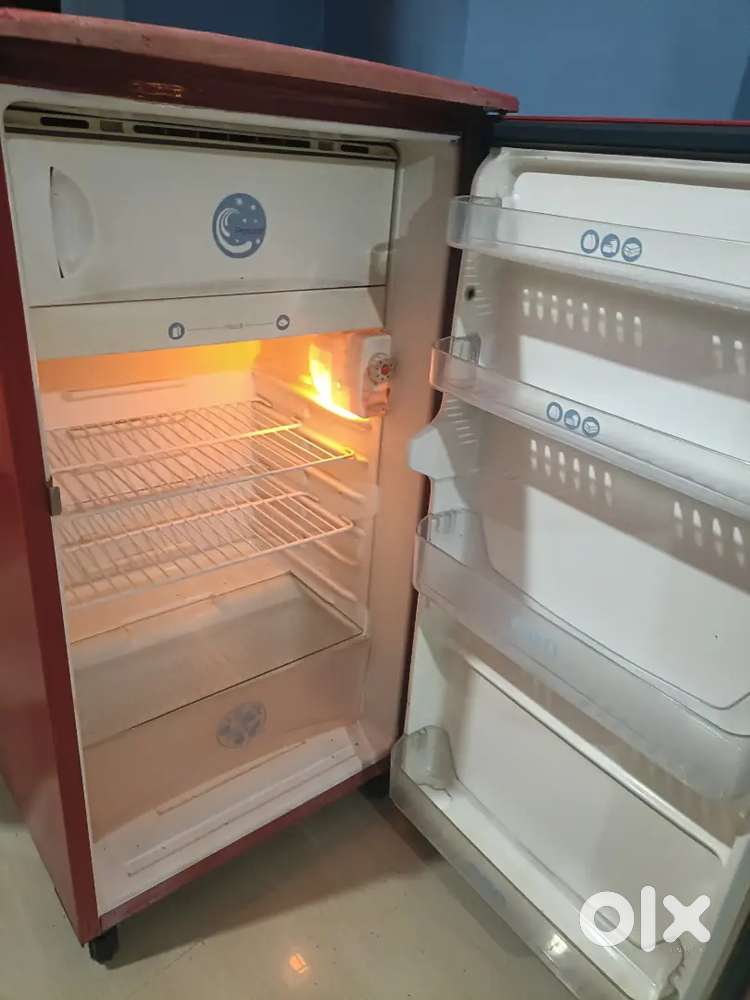 LG SINGLE DOOR FRIDGEE