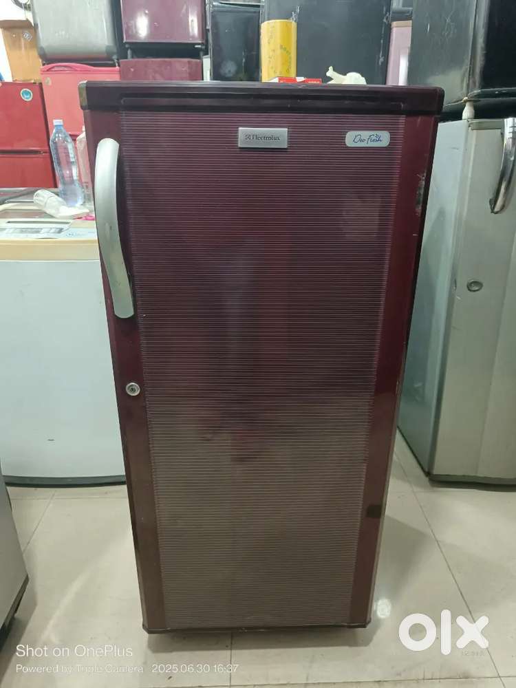 Electrolux 190 litre single door refrigerator with good condition rent