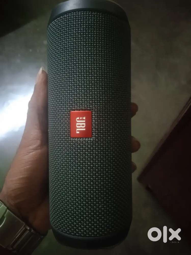 Jbl Essential flip 2 Bluetooth speaker